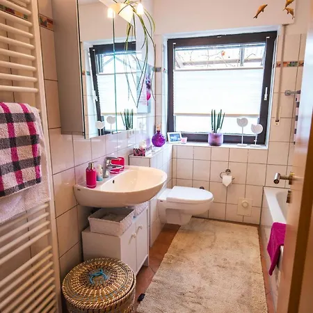 Appartement Erholungs-apartment Mit Balkon Nahe Therme & Klinik